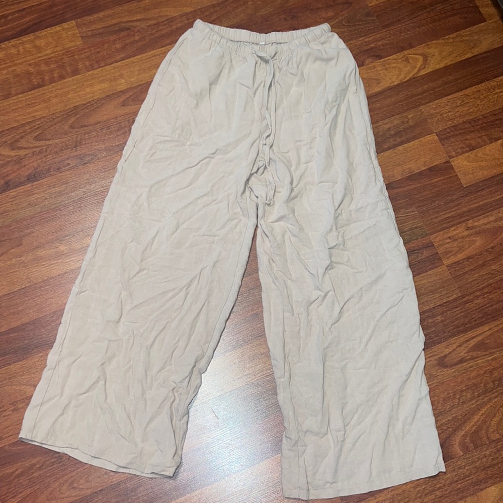 women’s loose fitting pants, size small